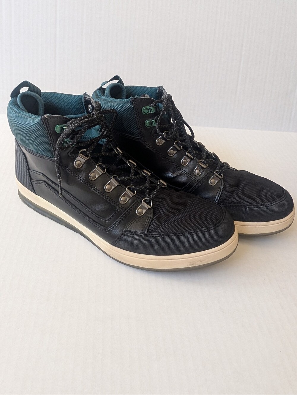 CALVIN KLEIN Marshall hiking Style Sneaker Size 10.5
